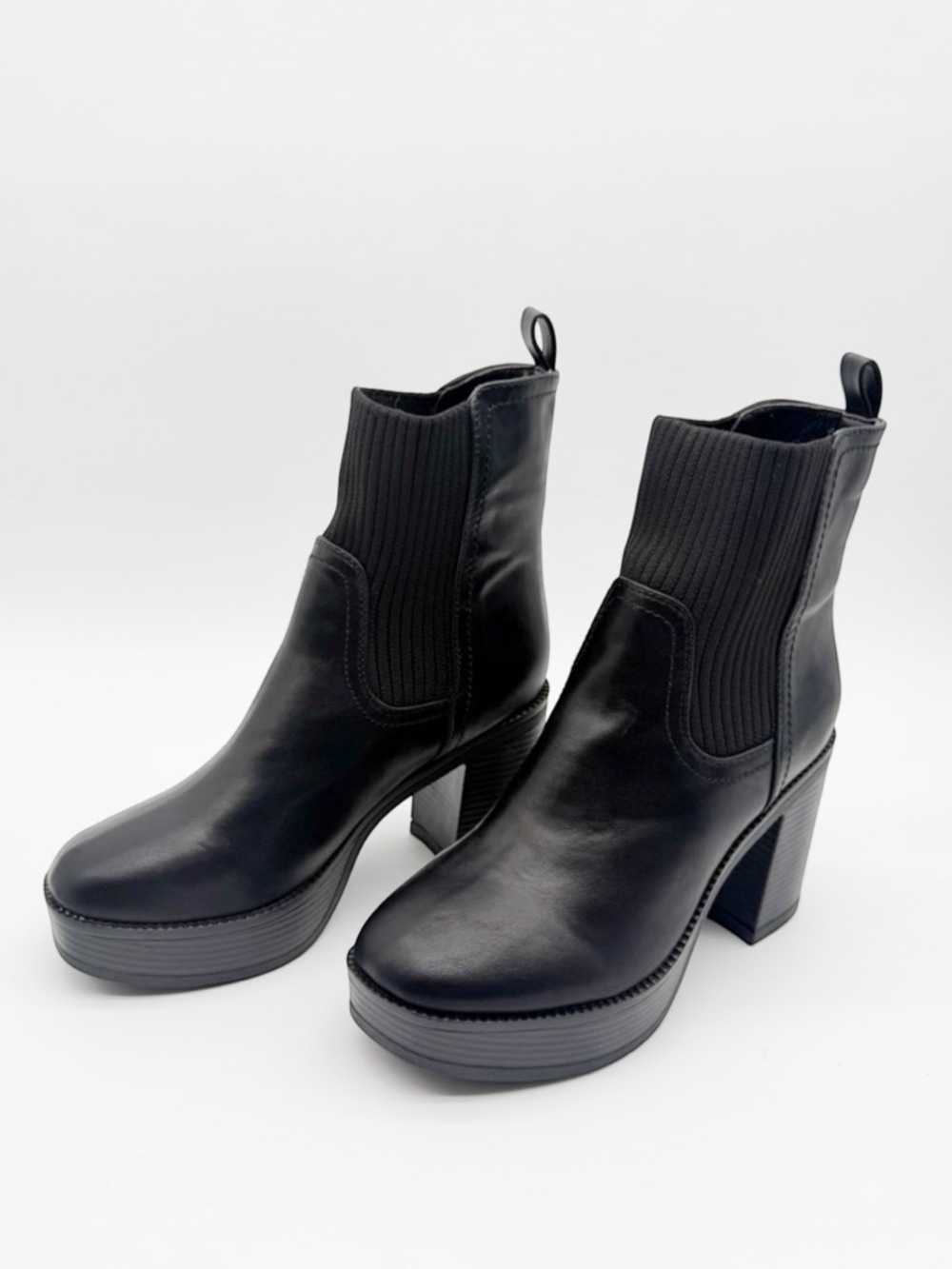 Yoki Yale Chunky Platform Ankle Boots Block Heel Pull On Black 7.5 NEW